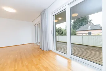 AB SOFORT VERFÜGBAR I SÜDWEST-TERRASSE I BADEWANNE I CARPORT I ST.PETER I NEUBAU I 1. STOCK I ZENTRALE LAGE I SEHR HELL I