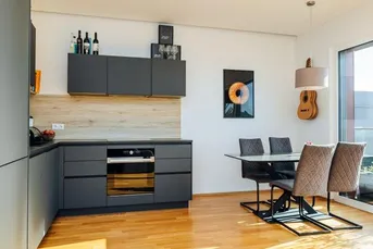 SMART-LIVING I STYLISCHES PENTHOUSE I KLIMA I SONNENTERRASSE I OFFENE DESIGN-KÜCHE I ELEGANTES BAD MIT REGENDUSCHE I