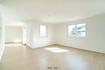 Großzügige Dachgeschoss-Wohnung in bester Lage - Provisionsfrei