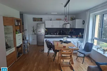 schöne, neuwertige 73,45m² Wohnung mit Kinderzimmer, Balkon und TG Parkplatz zu verkaufen - Ried i.I.