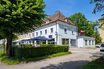 Anlageobjekt in ausgezeichneter Lage: Voll vermietetes Mehrfamilienhaus mit Restaurant