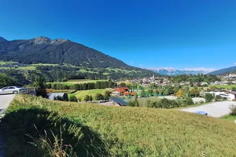 Baugrundstück in Hanglage!