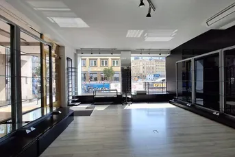 Geschäftslokal/Büro direkt am Boznerplatz!