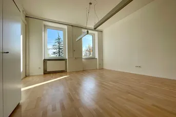 Ihr Büro mit Weitblick – Stilvolles Arbeiten direkt am Bahnhofsplatz Mödling!