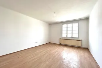 Wohnjuwel mit Entwicklungschance – gestalten Sie Ihr neues Zuhause nach Ihren Vorstellungen