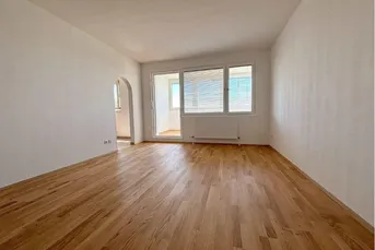 KAGRAN - Renovierte zwei Zimmer Wohnung!