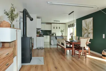FAMILIENFREUNDLICHES HAUS MIT SCHÖNEM GARTEN