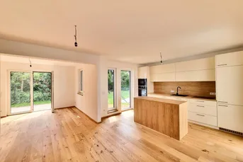 Modernes Wohnjuwel nahe U-Bahn: Erstbezug in TOP-LAGE mit Garten, Dachterrasse, 5 Zimmern, 2 Bädern – inkl. Küche &amp; Stellplatz