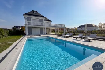 Rohbau-Villa im Wohnpark am See: 1.215 m² Grund, Pool und Doppelgarage, Fertigstellung nach eigenen Vorstellungen | 393 m² Nutzfläche