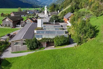 Schnepfau Großzügige, sehr vielseitige Gewerbefläche