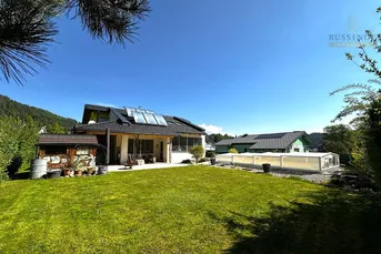 Traumhafte Architekten-Villa mit Swimming-Pool in Ruhelage