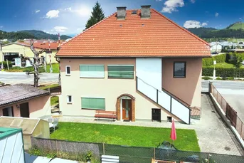 Zweifamilienhaus in zentraler Lage