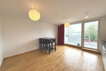 Helle moderne 2-Zimmer Wohnung mit großzügiger Loggia - für Anleger oder Eigennutzung