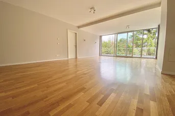 VERLIEBEN SIE SICH! VERKAUF EINER TRAUMHAFTEN, GARTENSEITIG GELEGENEN TERRASSENWOHNUNG - 2 GARAGENPLÄTZE