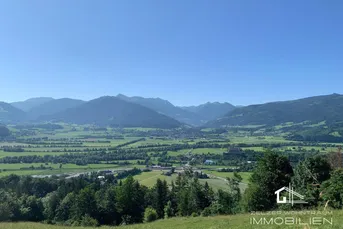 WOHNEN IN ERHÖHTER AUSSICHTSLAGE - MIT GRIMMINGBLICK