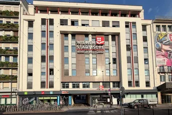 226 Immobilien: INNSBRUCK ZENTRUM: Großflächige Bürofläche (14 RÄUME / ca. 642 m² NF) über 2 Ebenen (TEILUNG MÖGLICH 1. ca. 249 m² und 2. ca. 393 m²) / ab sofort