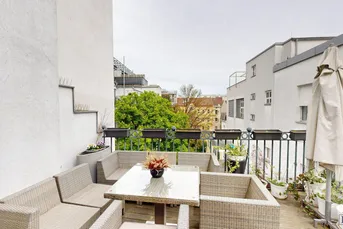 Ein seltenes Juwel: 280m² // 5 Schlafzimmer // 3 Badezimmer // 1 Garage // 2 Balkone &amp; vieles mehr – mitten auf der Landstraßer Hauptstraße