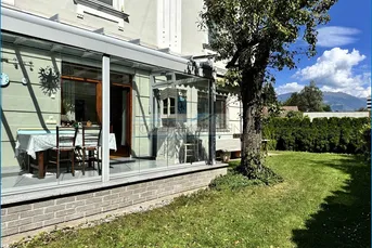 Komplettpaket: 3-Zimmer-Wohnung mit Garten, 3 x Garconniere, 1 Einzelzimmer und 3 Garagen