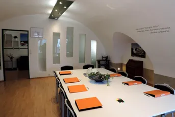 ALL INCLUSIVE MIETE: ca. 6,5m² Büro mit Gartenblick + Besprechungsraum! Glasfaser-Internet, Parkplatz etc.! PROVISIONSFREI!