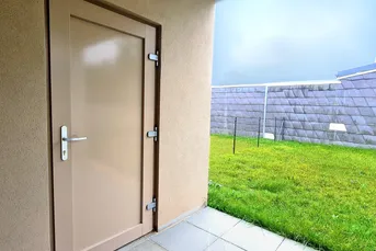 Familientraum in Massivbauweise – Modernes Reihenhaus mit Garten - inkl. PV ANLAGE