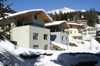 A private chalet with rental option in prime St Anton