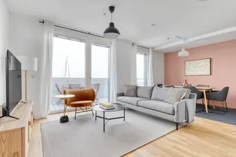 Marinatower: U2 Donaumarina, 4 Zi mit Balkon und Ausblick aufdie Donau, Gym, Sauna, Shops im Tower (VIE243)