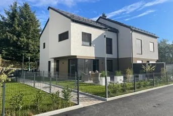 Moderne Doppelhaushälfte mit Garten nahe Wörthersee