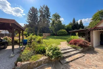 Großzügiges Einfamilienhaus mit traumhaftem Gartenparadies!