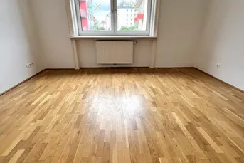 Einziehen und Wohlfühlen - Stilvoll sanierte 3 Zimmer Wohnung in bester Lage