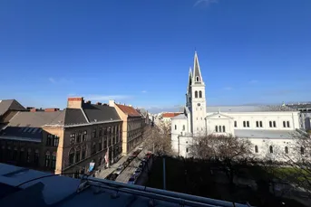 Willkommen über den Dächern des Keplerplatzes - Großzügige 2 Zimmer Wohnung zu mieten!