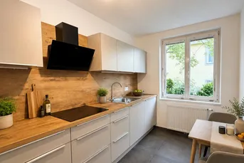1130 Wien - Roter Berg| Renovierte und ruhige 3-Zimmer-WOHNUNG 88 m² | Großer Allgemeingarten | Top Lage
