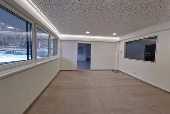 Bürofläche mit Klimatisierung, WC getrennt (D/H), viel Licht und Parkplatz