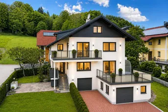 Gepflegtes Wohnhaus mit zweiWohneinheitenund Ausbaupotenzial imDachgeschoss