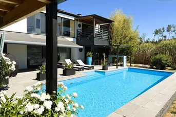 Ihre Oase im steirischen Thermenland - Modernes, naturnahes Wohnen mit exklusivem Interieur, dort, wo Wellness und Golfen zum Alltag gehören