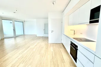 Top-Büro mit vielseitiger Nutzungsmöglichkeit direkt am Hauptbahnhof mit Weitblick und Loggia