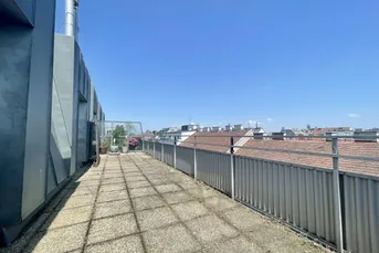 TRAUMHAFTE DACHTERRASSENWOHNUNG ÜBER DEN DÄCHERN WIENS
