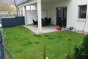 Wunderschöne 2-Zimmer-Gartenwohnung mit großer Terrasse, Erdwärme, Deckenkühlung, Glasfaser-Internet, PV-Anlage, nachhaltig, innovativ