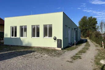 Betriebsstandort mit großzügiger Werkstättenhalle und Büroflächen auf 3.500 m² Industriegrundstück