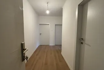 helle 2-Zimmer-Wohnung mit Süd-Loggia