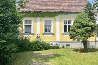 Großzügige Liegenschaft mit Altbestand &amp; Entwicklungspotenzial