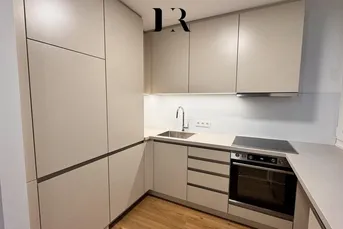 Frisch saniert. Stilvoll wohnen. Salzburg erleben. 4-Zimmer Wohnung in der Neutorstraße