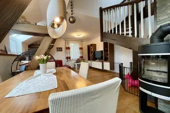 Gepflegte Maisonette-Eigentumswohnung – liebevoll eingerichtet &amp; nahezu vollmöbliert!