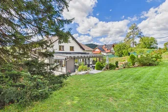 Großzügiges 11-Zimmer Zweifamilienhaus mit Wintergarten und 2 Garagen | 2851 Krumbach