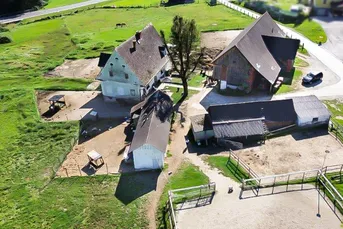 Hof mit Altbestand, Stallungen, Reitplatz und Ausbaureserve. - Charmante Lage nähe Voitsberg