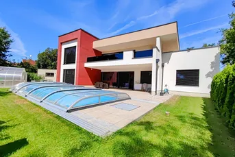 Architektenhaus mit Dachterrasse, Pool &amp; Garten – Luxusobjekt in Braunau.