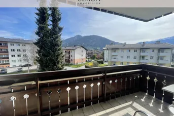 Helle Garçonnière mit Balkon und Bergblick in Zell am See Süd