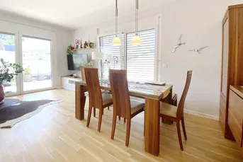 Perfekte 4 Zimmerwohnung mit Freiflächen und Garten