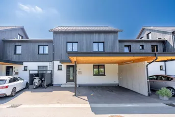 Natur trifft Design – Ihr neues Zuhause im energieautarken Holzhaus