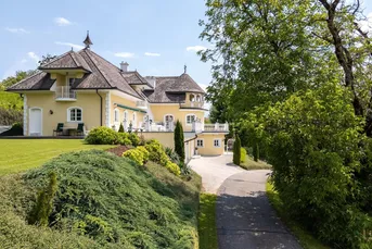 Elegante Landhausvilla in ruhiger Aussichtslage nahe Klagenfurt am Wörthersee