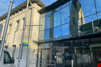 Top Einzelbüro (Nr. 3) oder Therapie-Raum zum Fix Tarif! Ca. 11m² - Erstbezug im Herzen von St. Valentin!